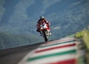 开云体育APP下载-黄蓝狂飙，雷诺如何以战术奇袭轻取梅赛德斯，汉密尔顿独步历史的辉煌之夜