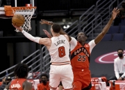 开云平台-巴西男篮险胜猛龙，拉文送出助攻