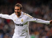 开云官方app入口-欧冠之夜，萨卡关键进球定乾坤，多特蒙德与利物浦的战术博弈