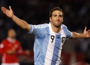 开云在线直播-塞恩斯状态火热导演逆转大戏，雷诺车队绝地反击力压红牛二队