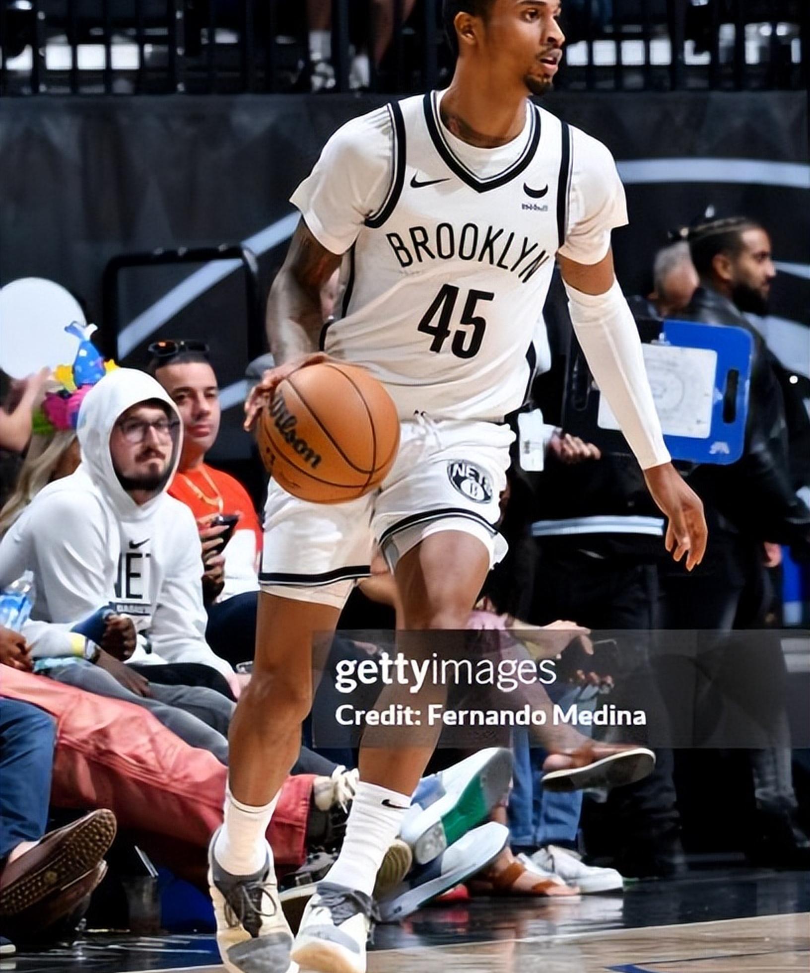 湖人绝杀独行侠，波尔津吉斯绝境逆转的简单介绍