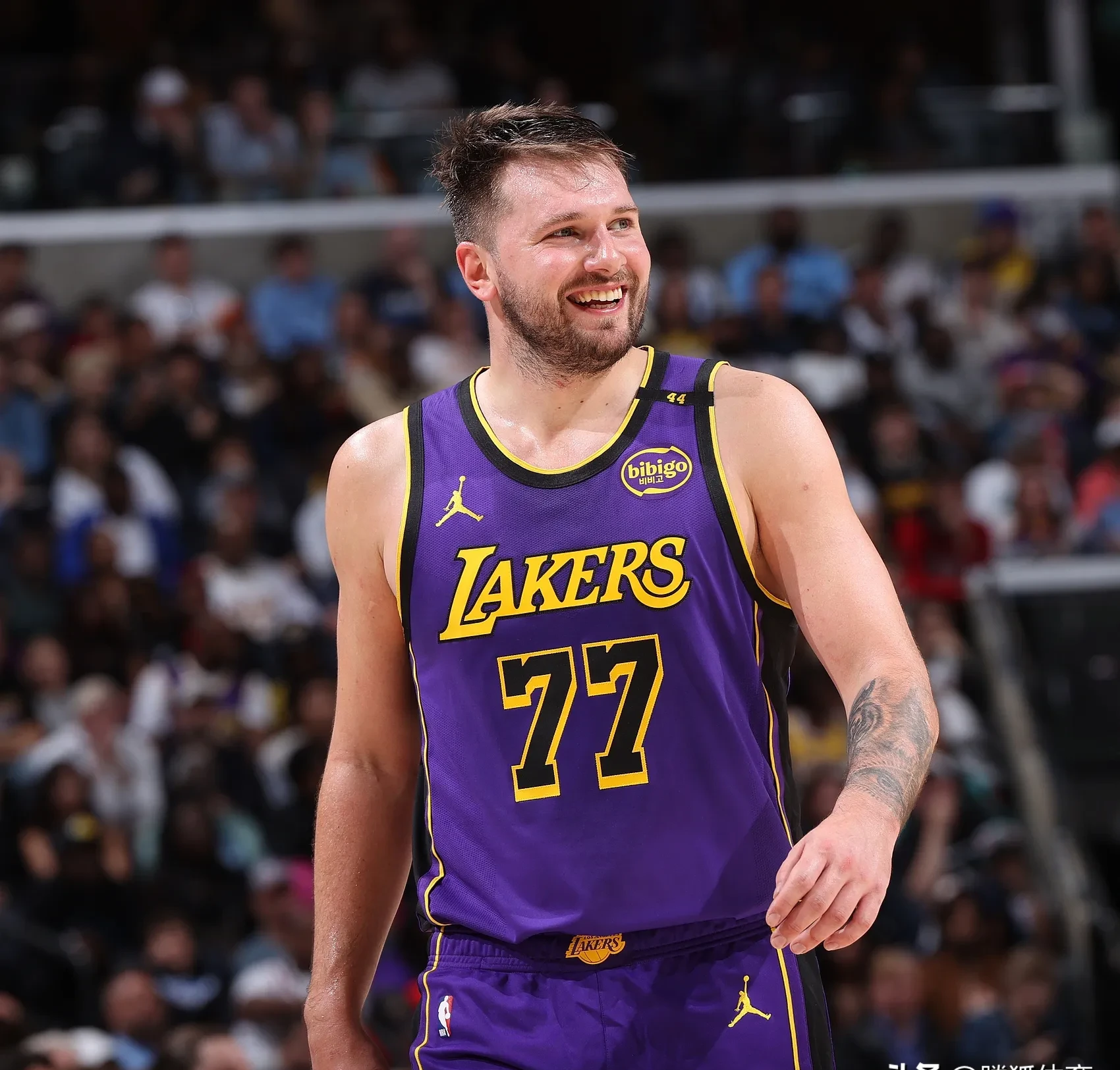 独行侠遭遇分逆转，东契奇独中分