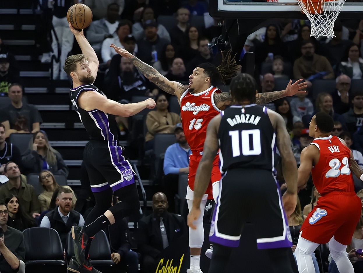 关于黄蜂主场大胜灰熊，追赶东部前八希望渺茫的信息