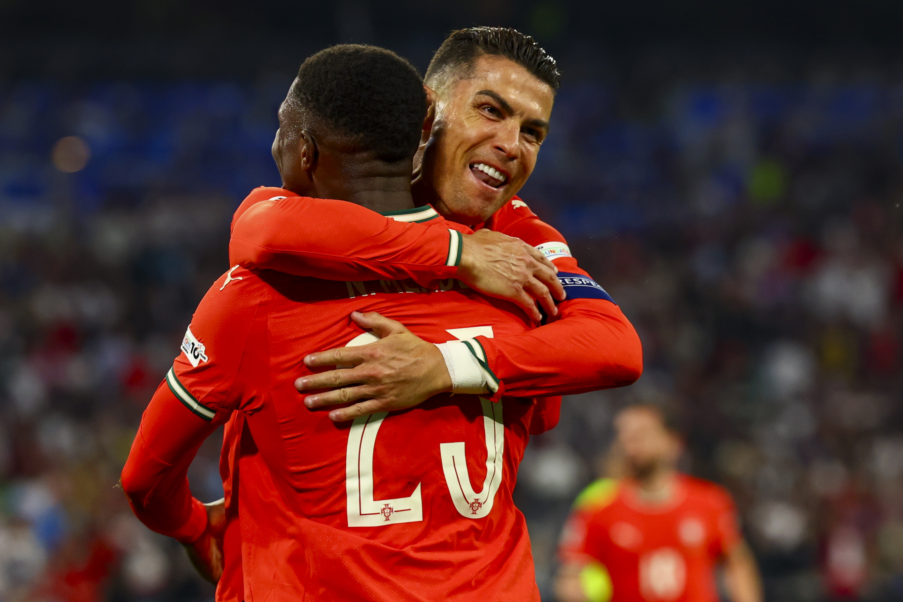 欧国联比赛中诞生新的英雄，球迷为之感动