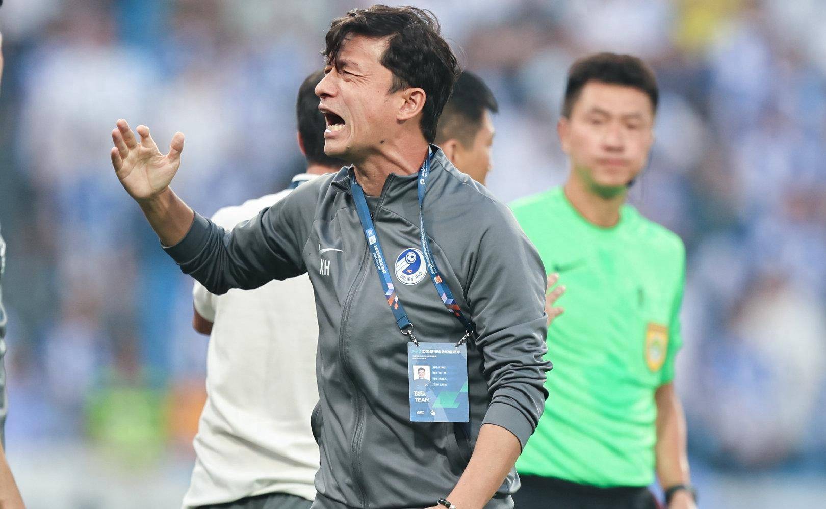 包含河北队惨遭败局，情势岌岌可危保级前景堪忧的词条