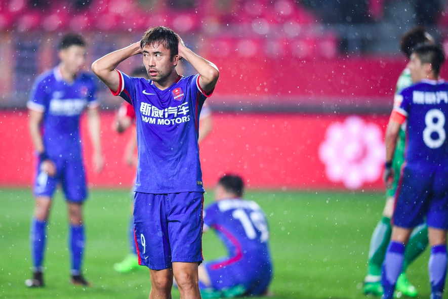 包含河北队惨遭败局，情势岌岌可危保级前景堪忧的词条