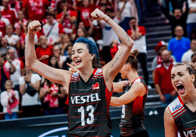 土耳其足球新星尤沃纳发表看法，高呼奋进进取精神的简单介绍