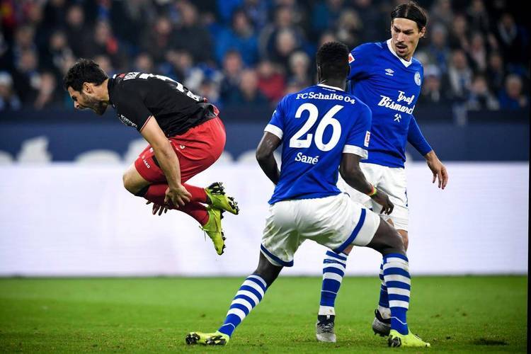 柏林赫塔遭遇惨败，球队陷入危机