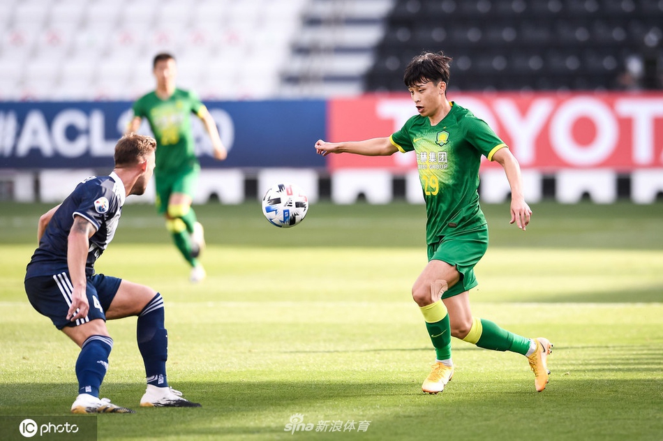 西雅图喜获胜利，领跑积分榜