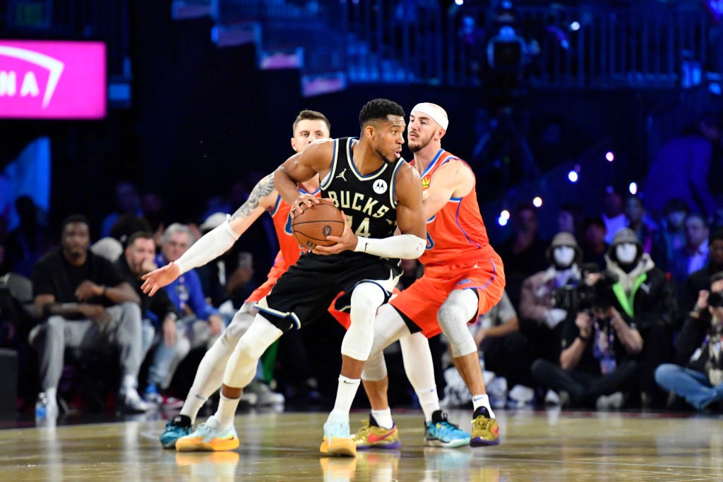 灰熊连胜收官，雄鹿队遭遇连败