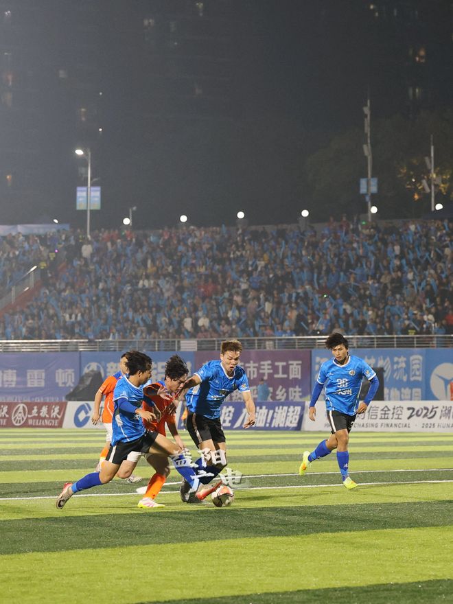 一拼到底！球队在比赛中决胜负