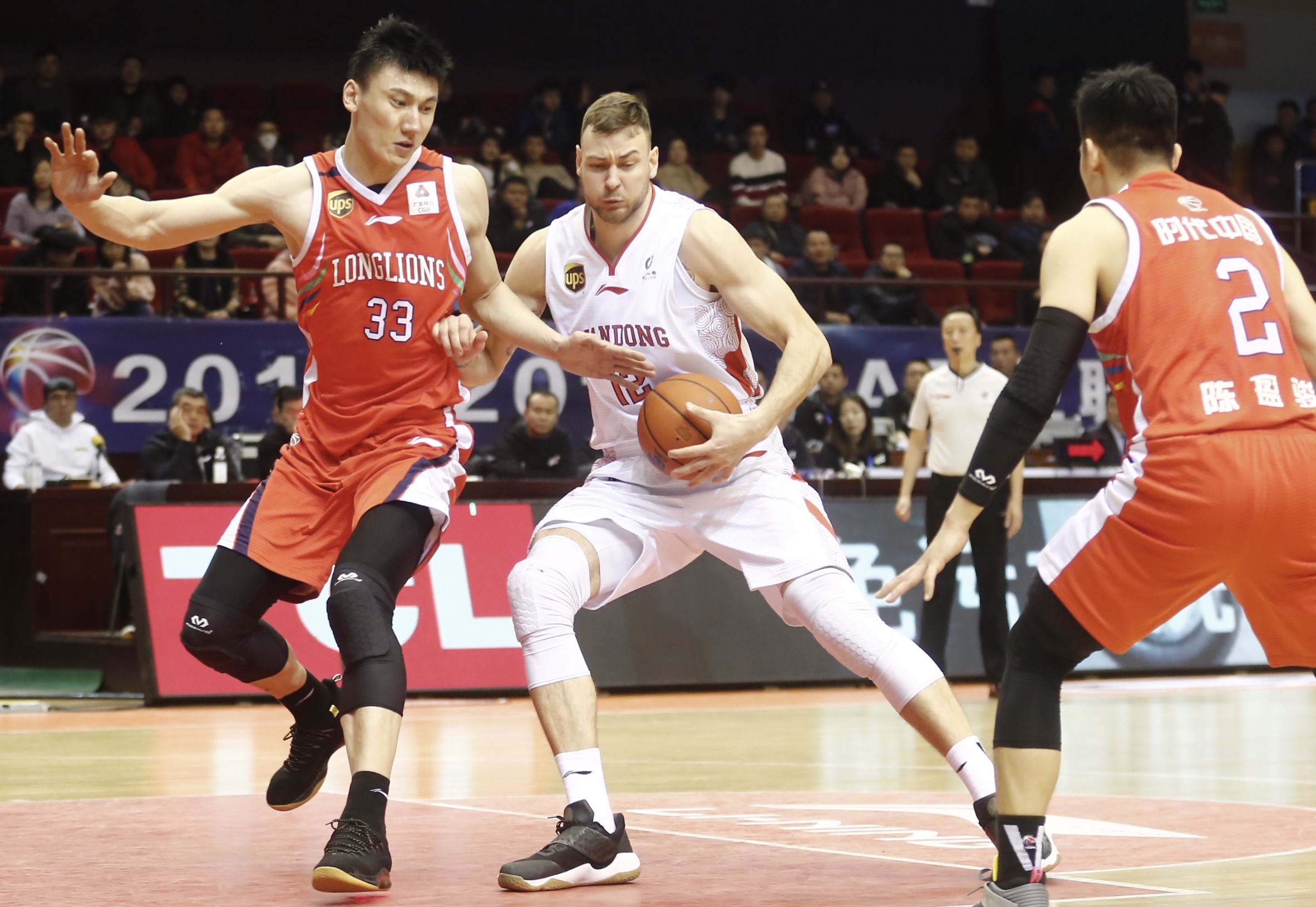 包含八一队阵容整合不力，战绩持续下滑的词条