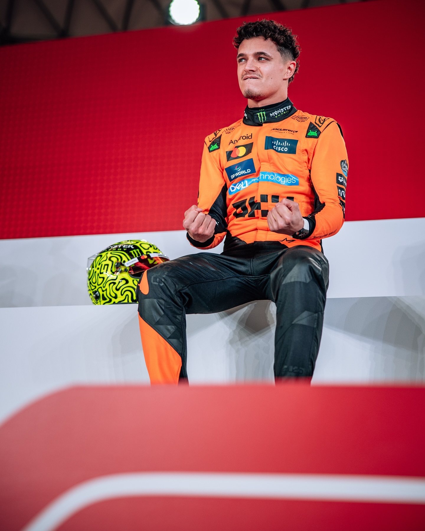 梅赛德斯碾压雷诺车队，诺里斯惊艳四座的简单介绍