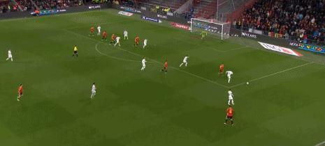 哥伦比亚绝杀巴西，奥亚尔萨瓦尔关键制胜的简单介绍