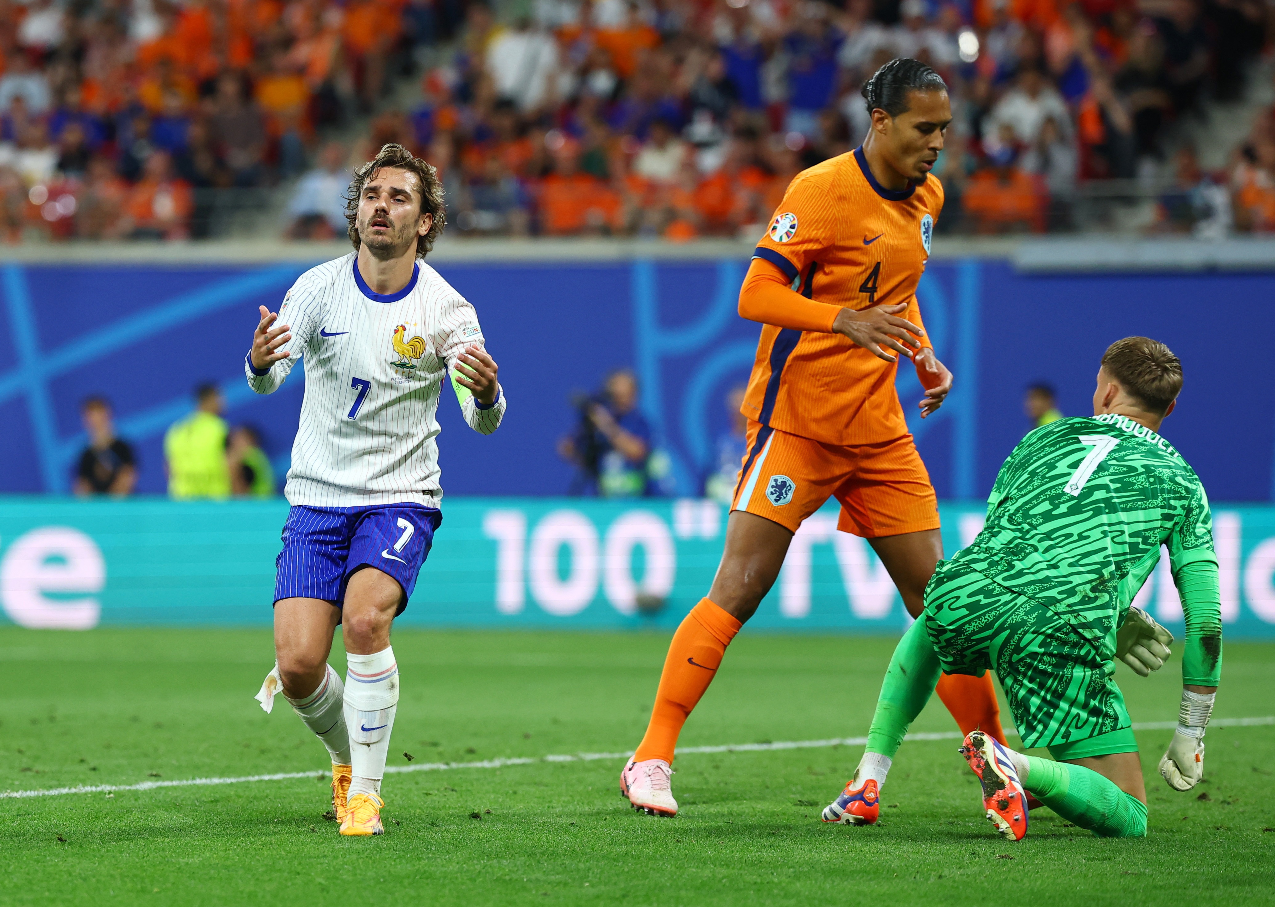 荷兰绝杀马德里竞技，格列兹曼送出助攻