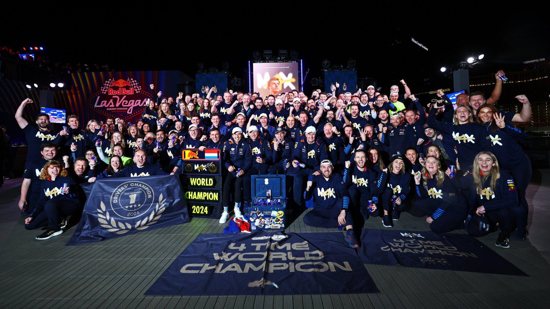 包含红牛二队碾压索伯车队，维斯塔潘统治全场的词条