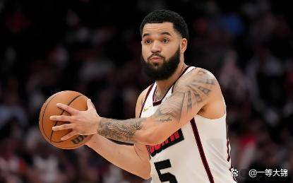 青岛队鏖战凯尔特人，范弗利特点燃赛场的简单介绍